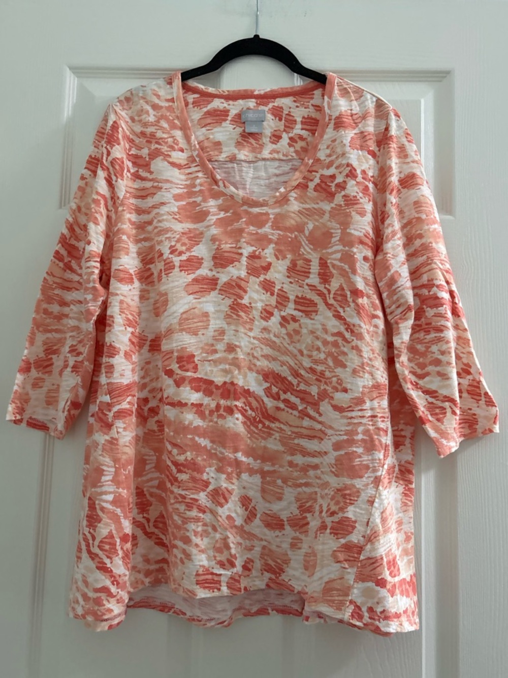 Chico's Peach & White Abstract V-Neck Top